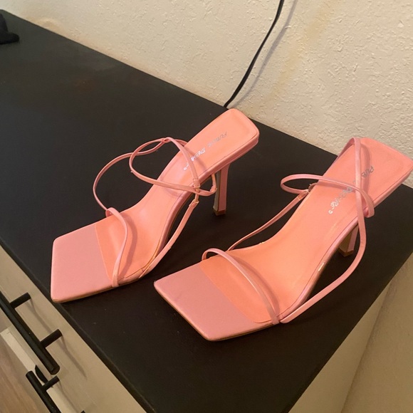 Heels - Picture 2 of 2